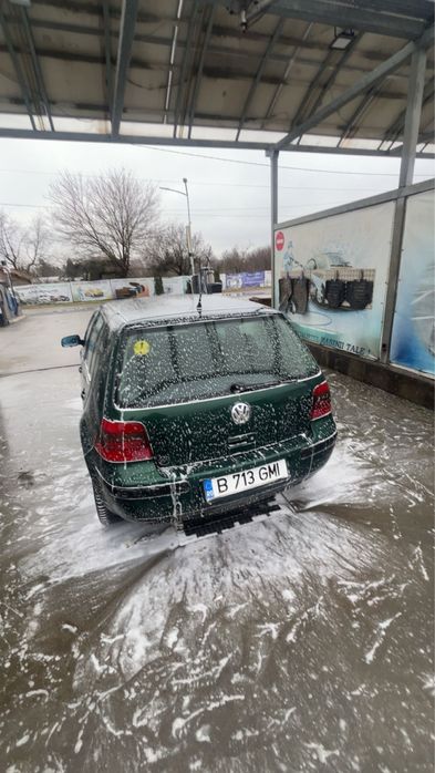 Vand golf 4 .1.6 105 cp toate actele la zi , fiscal pe loc