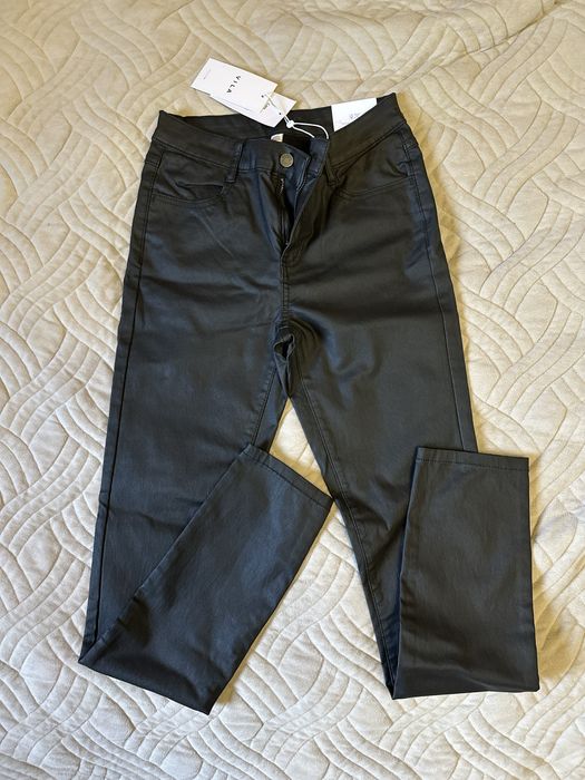 Женские джинсы под кожу