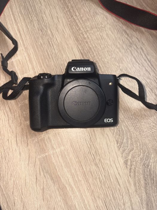 фотоапарат Canon EOS M50 Mark II (черен)