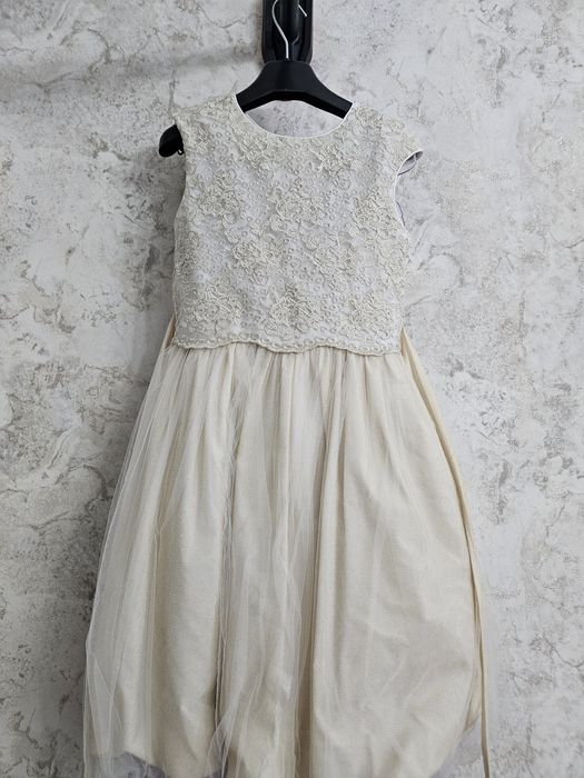 Нарядные платья для девочек