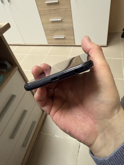 Samsung Galaxy J6 Plus 3/32gb - отличен