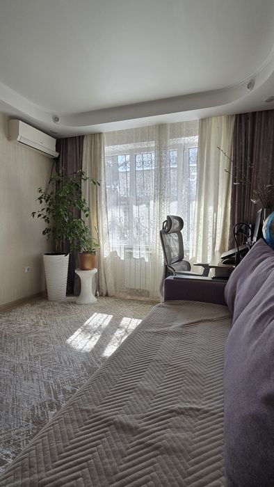 Продам двух комнатную квартиру