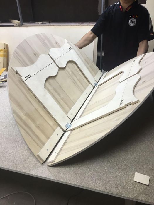 Круглый стол трансформер