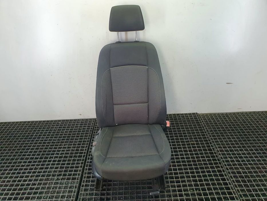 Scaun dreapta fata BMW Seria 1 E81/E82/E87/E88 (facelift) (2007 - 2012) 2.0 benzina N43
