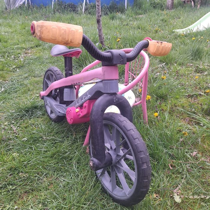 Vand doua biciclete de copiii fara pedale
