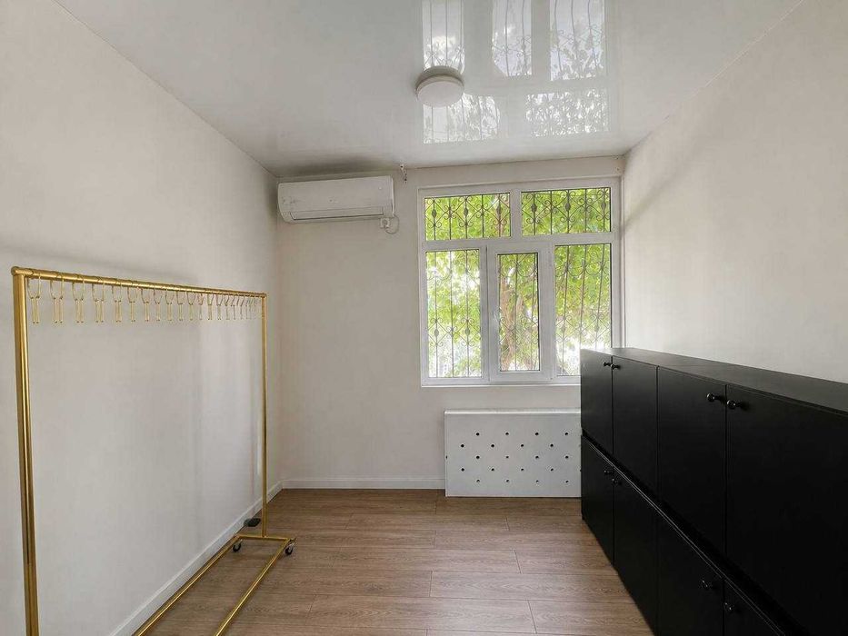 Сдам в Аренду Помещение 100 м² | Алайский рынок| 1 ЛИНИЯ