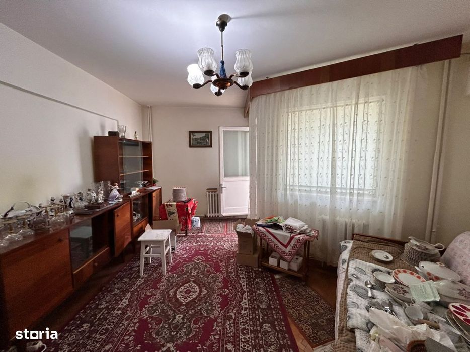 Etaj 2 - Apartament 3 camere 96mp, zona Calarasilor.
