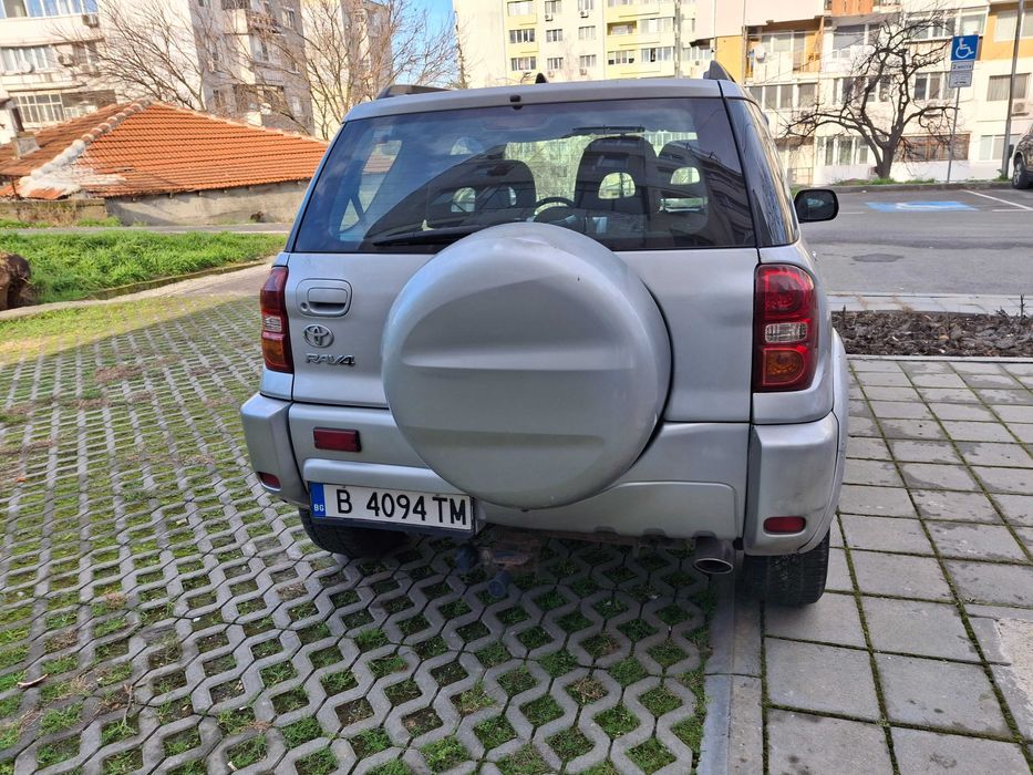 Прoдавам  Тойота RAV4