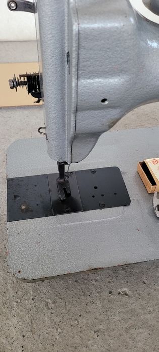 Швейная машина 23 класс новий