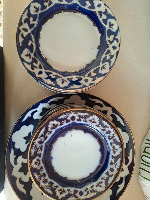 Chinni idishlar sotiladi 300 tadan bor Lagan Tarelka Piyola Choynak