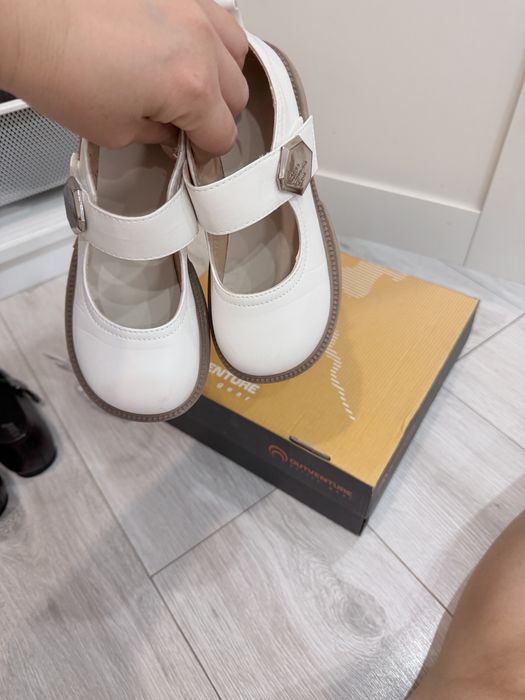 Продам детские туфли