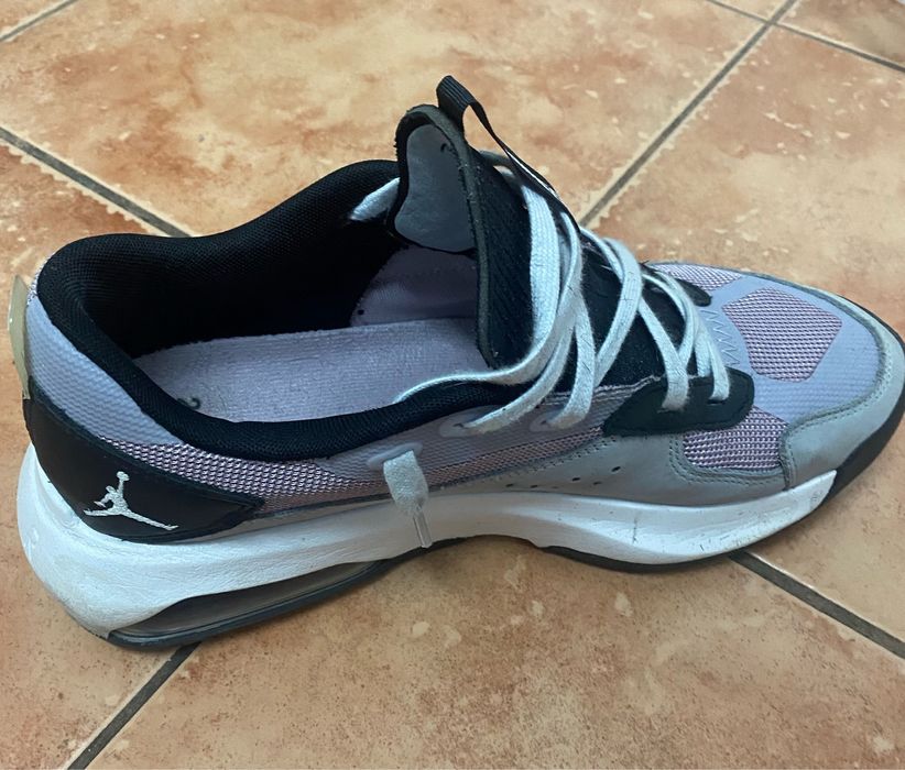 Adidasi Air Jordan