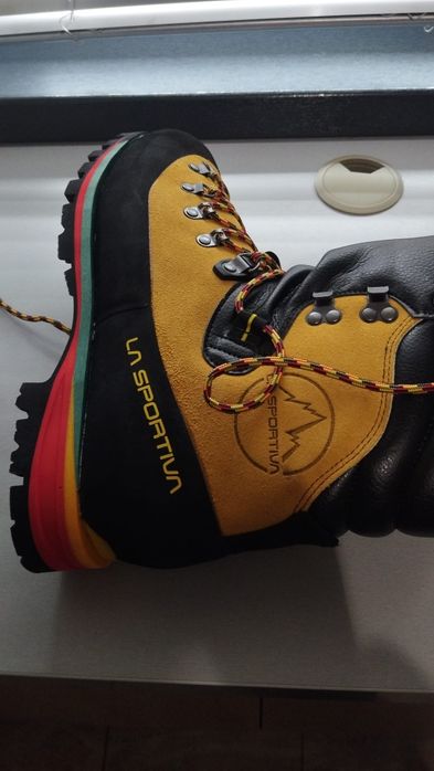 Ghete ,bocanci LA Sportiva Nepal, GTX nr 45, noi