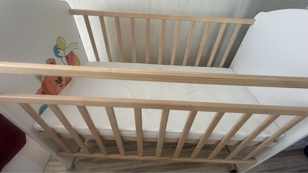 Продам детскую кроватку