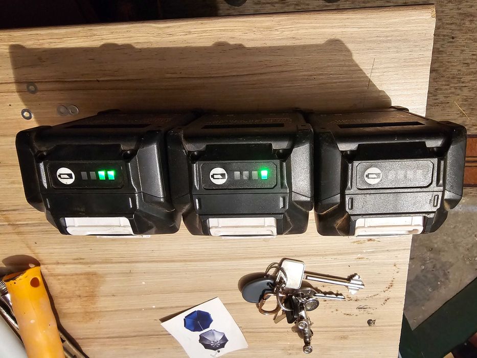 Накита батери-заместител...