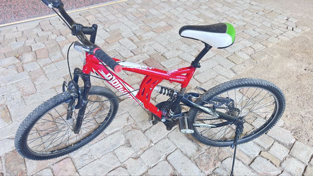 Velosiped sotiladi srochna kelishtirib beriladi