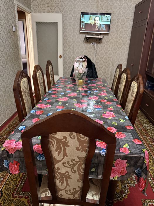 Stol va stul 8 kishilik