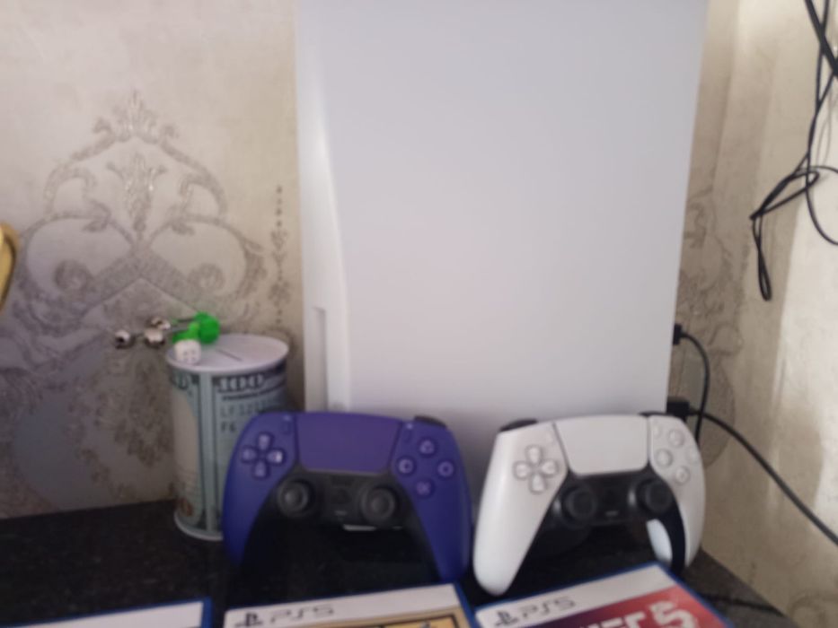 Продам playstation 5 в хорошем состоянии