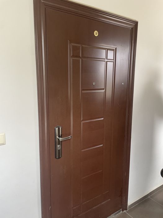 Входна врата готова за монтаж