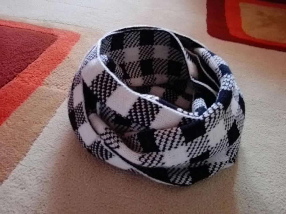 Esarfa barbati teranova noua cu eticheta