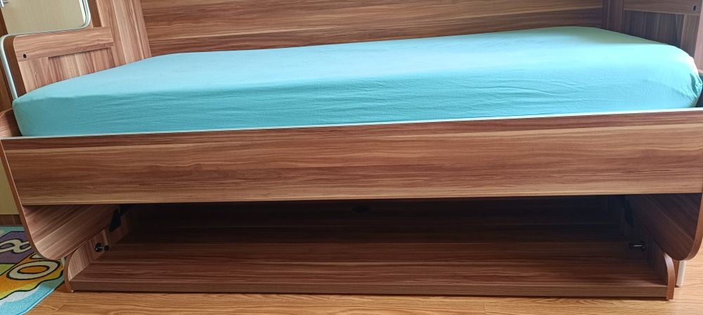 Mobilier cu pat încorporat