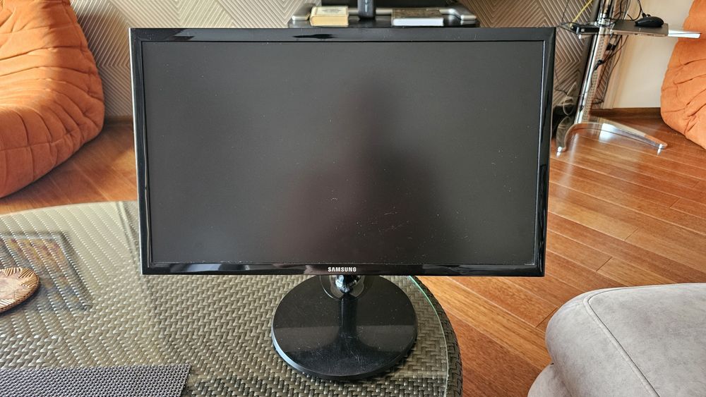 Монитор Samsung 22"