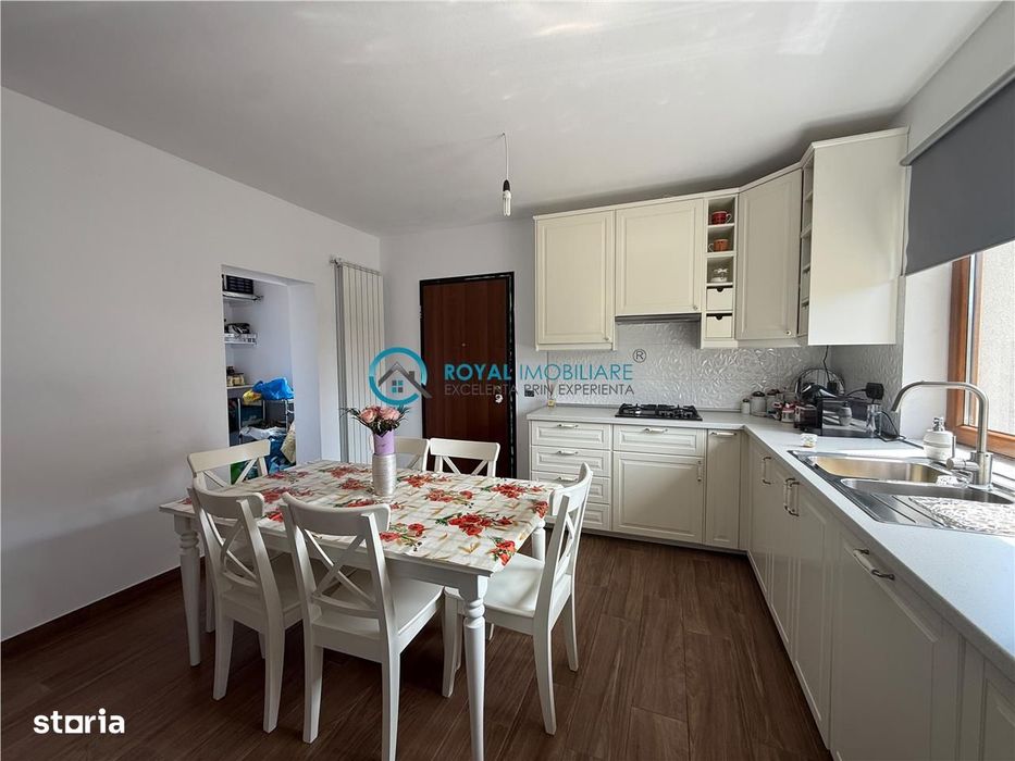 Royal Imobiliare - Vanzare Vila zona Boldesti Scaieni
