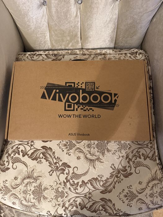 Vand laptop asus sigilat nou