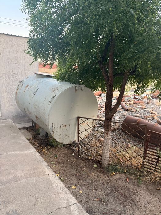 Бочка 3 куб срочно