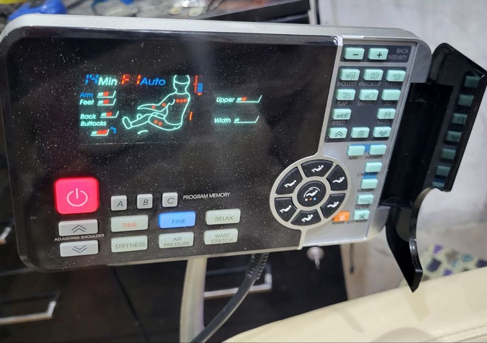 Продается массажное кресло