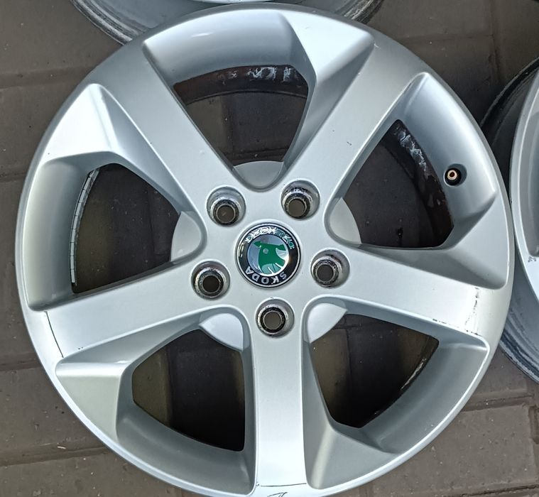 Диски R16 на Шкоду Октавия 2005/2012