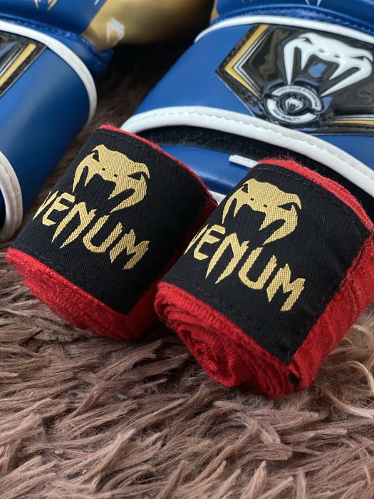 Боксерские перчатки
