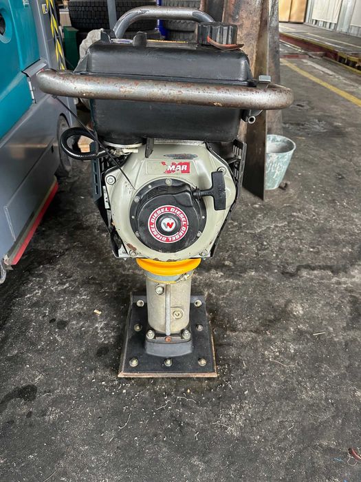 Дизелови Трамбовки Пачи крак BOMAG BT 80 D и Wacker Neuson DS 70