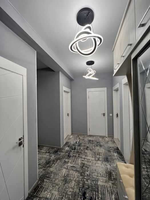 Большая трёх комнатная квартира ждёт вас/3/6/8/Паркентский/Ор-р Макро