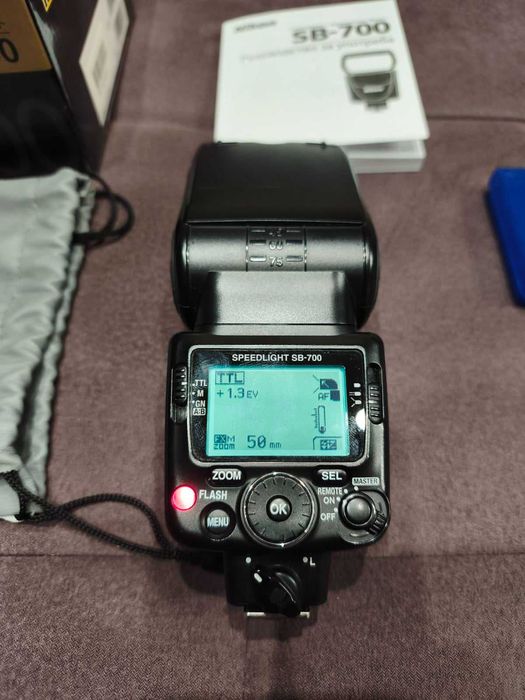 Светкавица Nikon SB-700