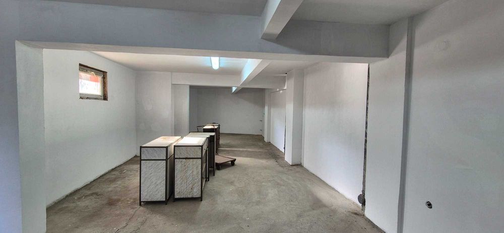 Дава се под наем Склад в Велико Търново, Център - 136 кв.м за 398.82 € - Снимка #1