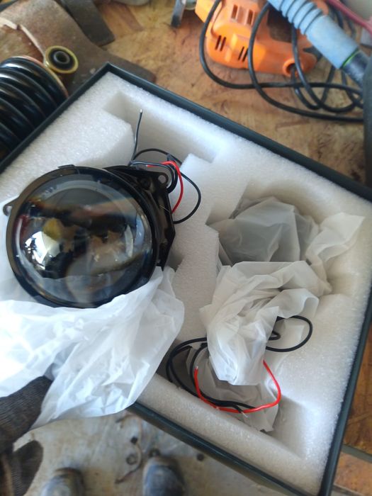 Продам линзы для фары