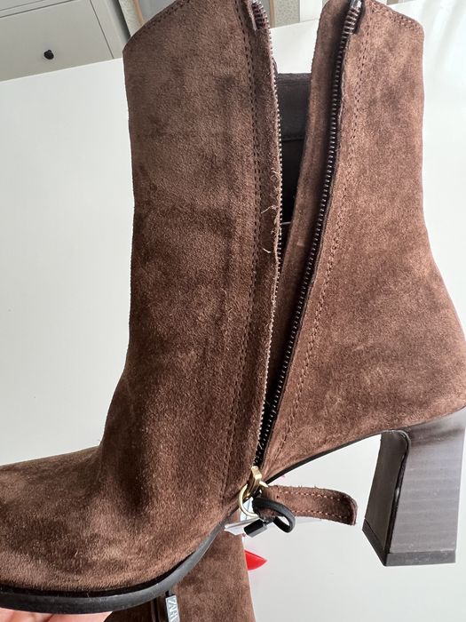 Женские ботинки