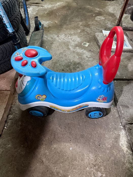 Детска кола за бутане ride-on