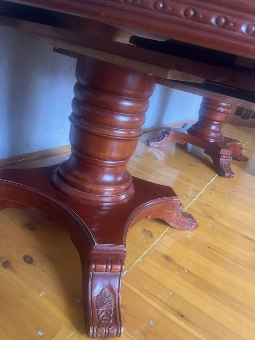 Продам стол гостиный ш-1,20м, дл-4 м