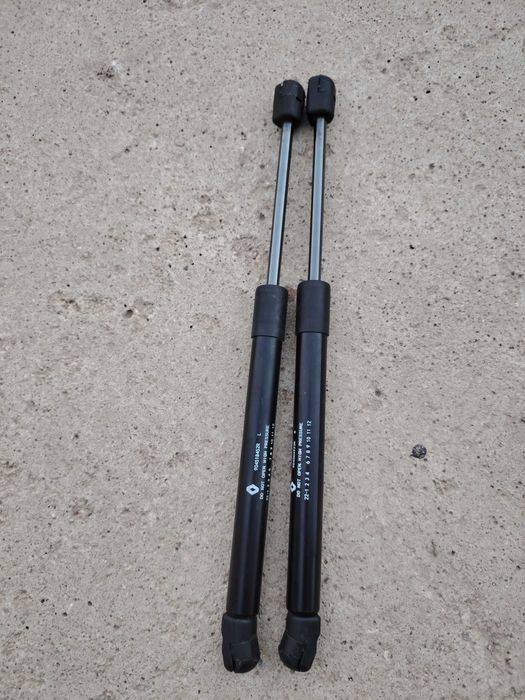 Flapsuri, capete bara spate Dacia spring