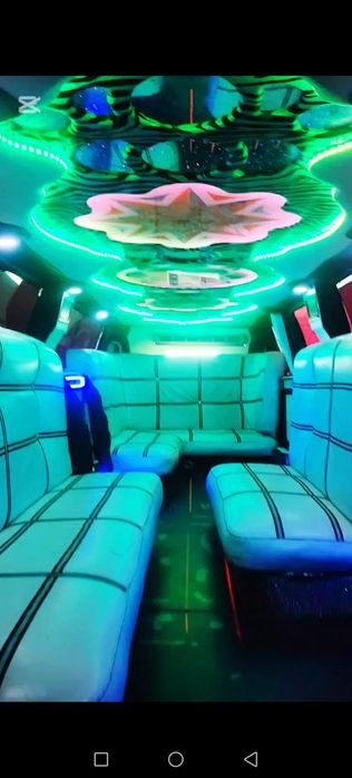 Продам лимузин Инфинити QX56