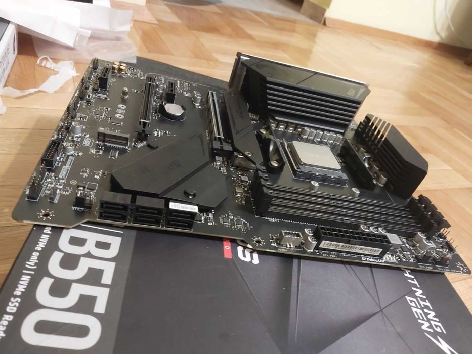 AMD Ryzen 5 5600X + MSI B550 Gaming Plus