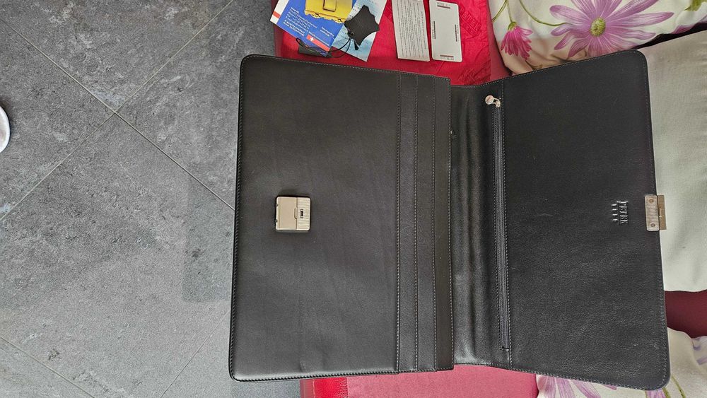 Бизнес чанта Petek 777.000.01  неупотребявана