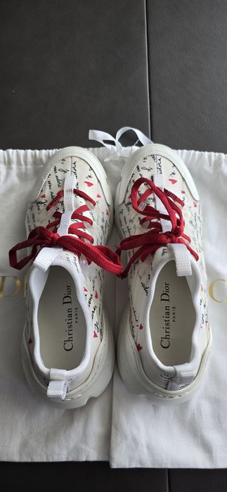 Оригинални дамски маратонки марка DIOR !