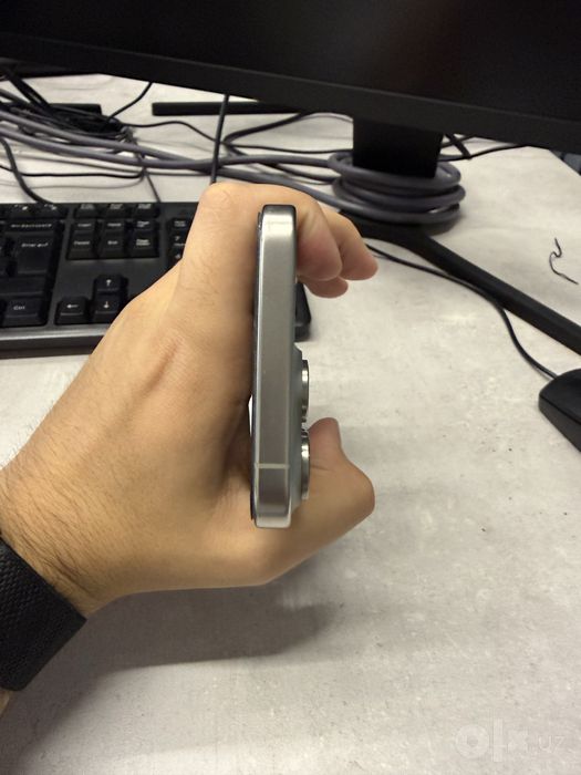 Iphone 15 pro max SIM + ESIM