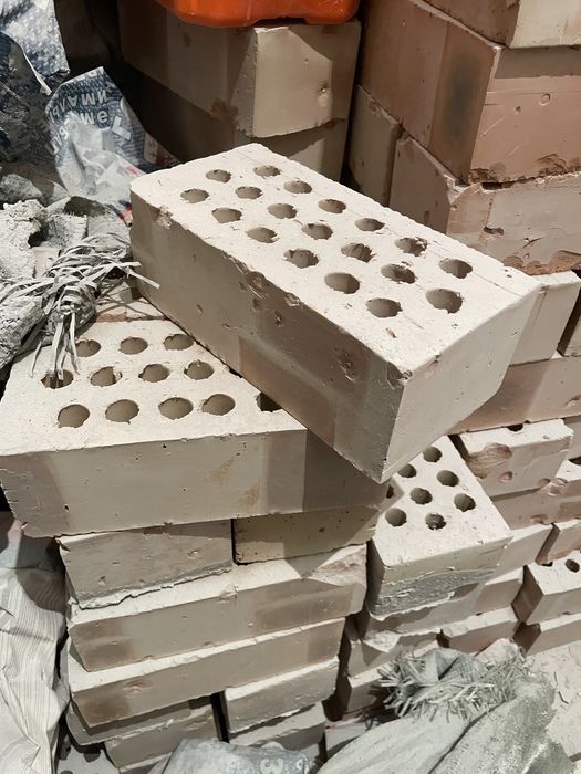 Продам строительные кирпичи