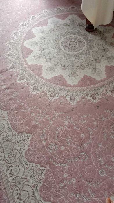 Ковер размер 2, 5 х4 м.