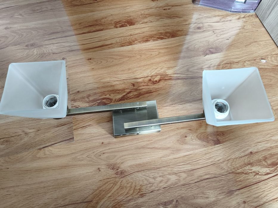 Люстры современные