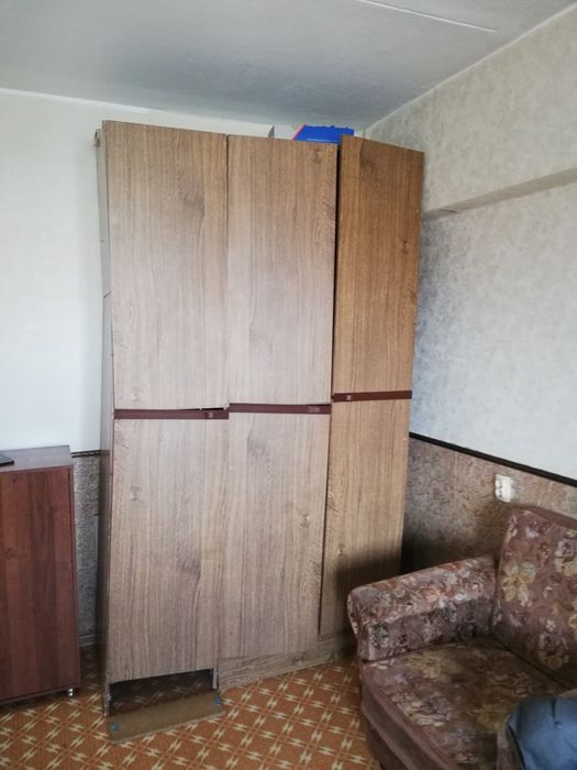 Отдам даром старую мебель